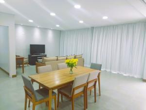 Casa no Condomínio São Fernando Residência