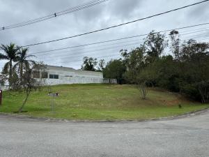 Terreno no Terreno no Condomínio Reserva Santa Maria