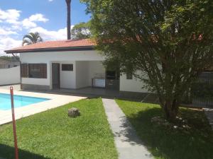Casa no Condomínio Nova Higienópolis