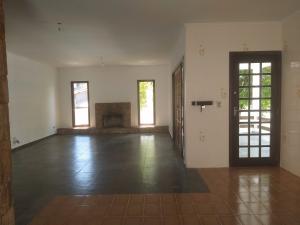 Casa no Condomínio Nova Higienópolis