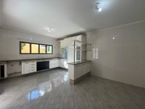 Casa no Condomínio Nova Higienópolis
