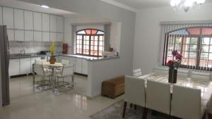 Casa no Condomínio São Fernando Residência
